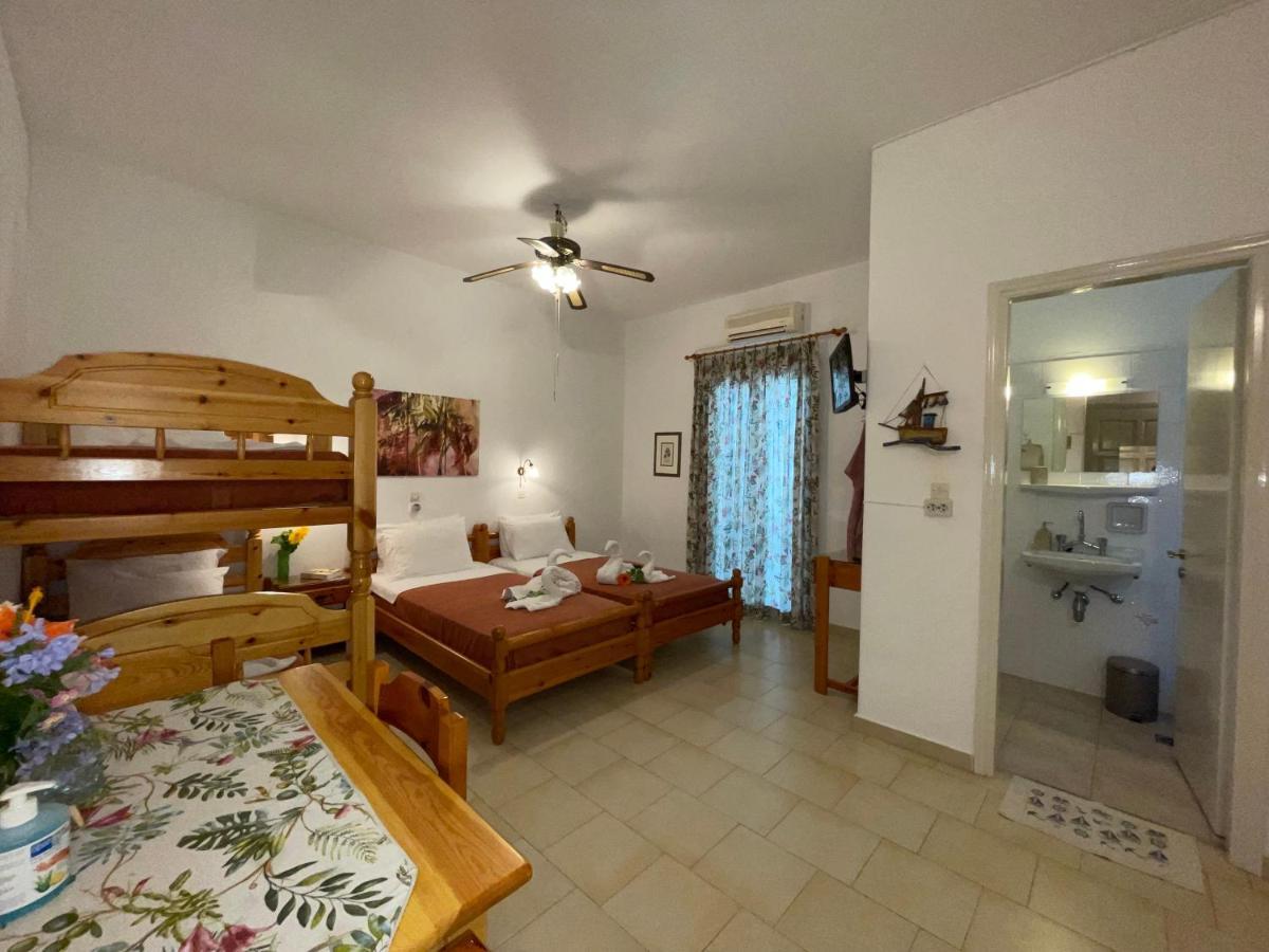 Villa Gelly'S Studios Aliki  Ngoại thất bức ảnh